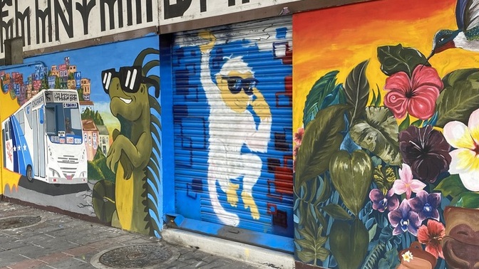 Sokak duvarlarına yapılan resimler sizce şehri güzelleştiren bir sanat mı, yoksa görsel kirlilik mi?