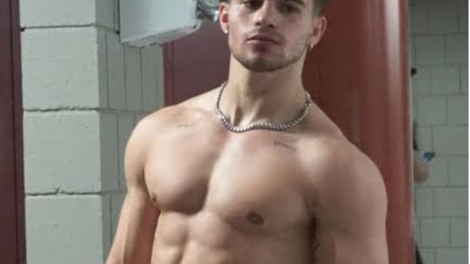 Kas yapmak sizce seksi görünüyor mu?