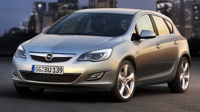 Astra J mi Focus Mk 2.5 mı?