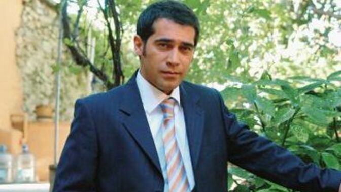 Bu diziler ilk çıktığı zaman hangi karakter daha karizmatikti Maraz Ali mi Sevket Tekin mi?
