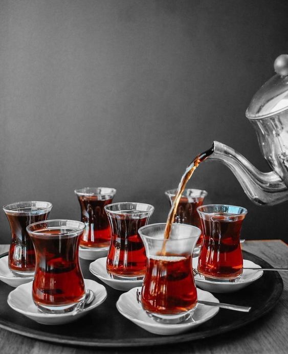 Çayı açık mı, yoksa demli mi seversiniz?