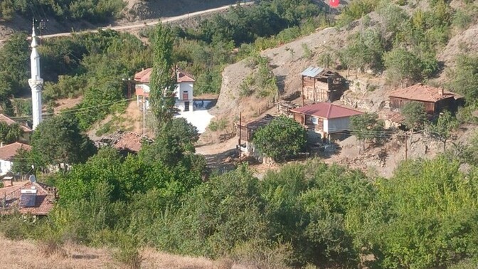 Sabah uyandınız önünüzde bi çanta dolusu 10 milyon tl var allah tarafından hediye edilmiş napardınız o parayla?