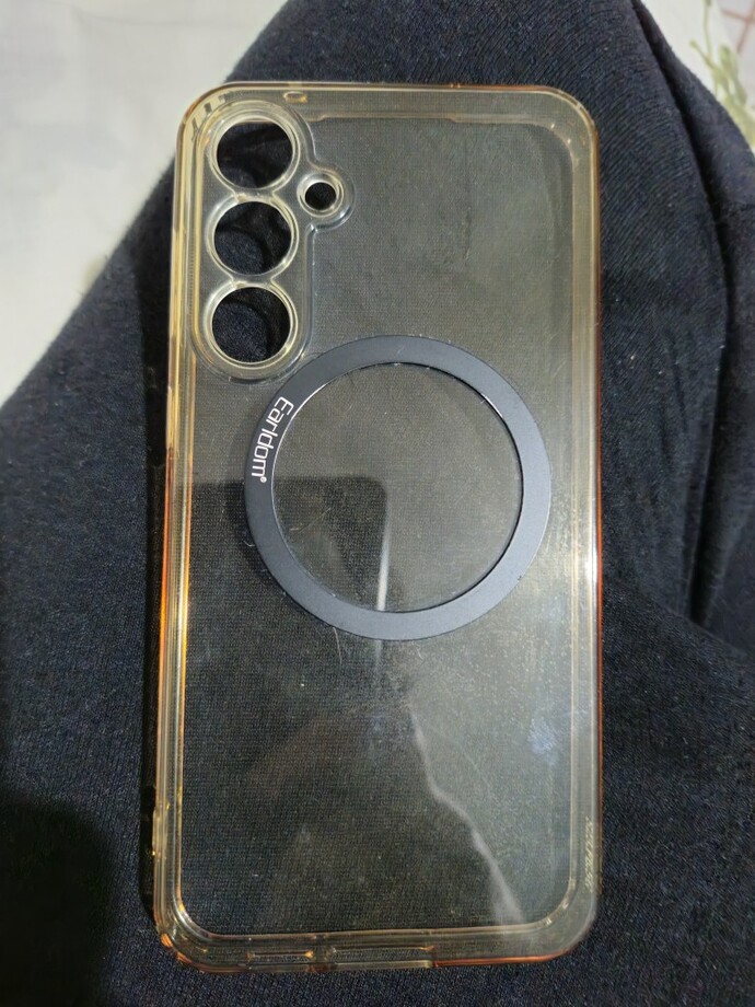 Telefonunuza kılıf kullanıyor musunuz hangi tür kılıf?