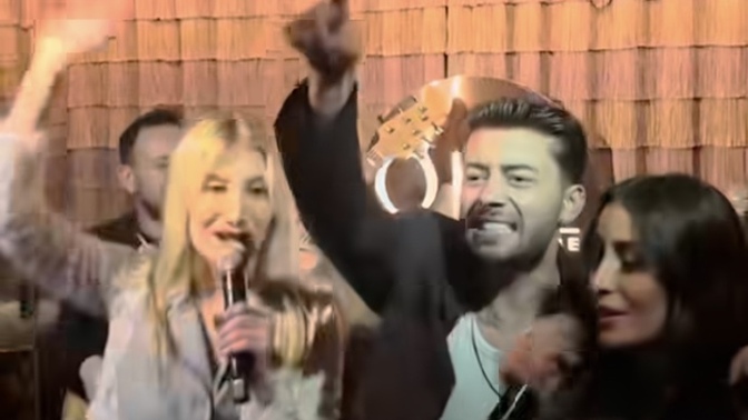 Bu üçünü seven?