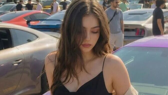 Dağınık saç modeli kadınlara mı daha çok yakışıyor erkeklere mi?