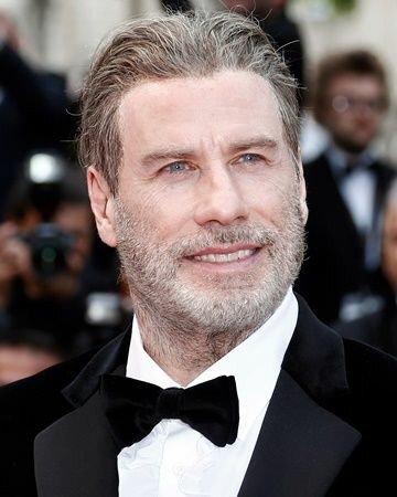 John Trovolta abimiz bugün itibari ile 72. yaşına girmiş durumda sizcede çok genç durmuyor mu?