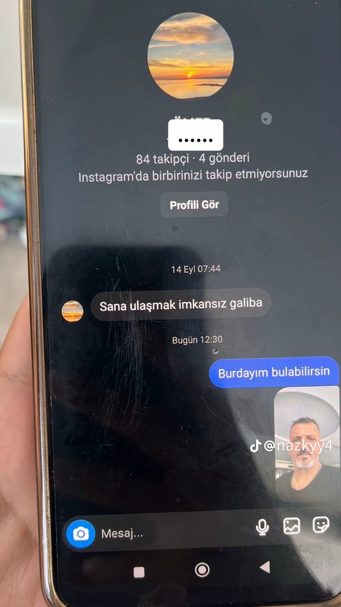Eşinize veya sevgilinize gelen tanışma mesajını cevaplar mısınız?