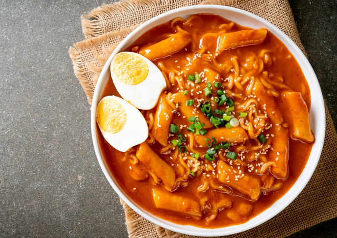 Tteokbokki Yemeğini hiç duydunuz mu? yaptığınız en güzel yemek nedir?