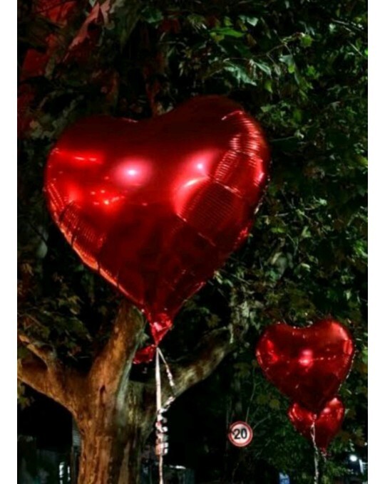 Size bu romantik kırmızı uçan balonu 🎈 hediye edebilir miyim?