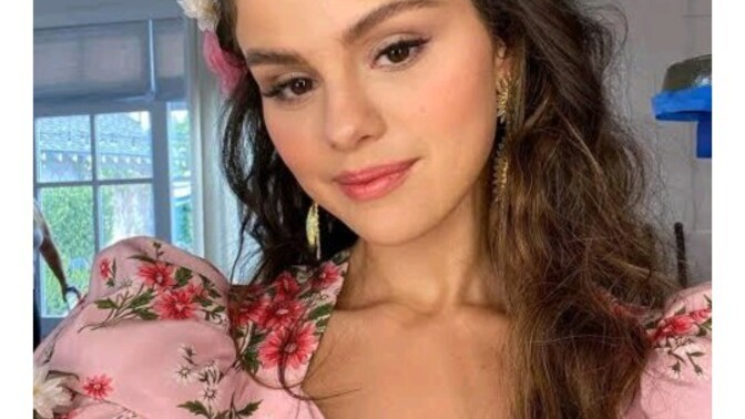 Arkadaşlar aranızda Selena Gomez dinlemeyen kaldı mı?