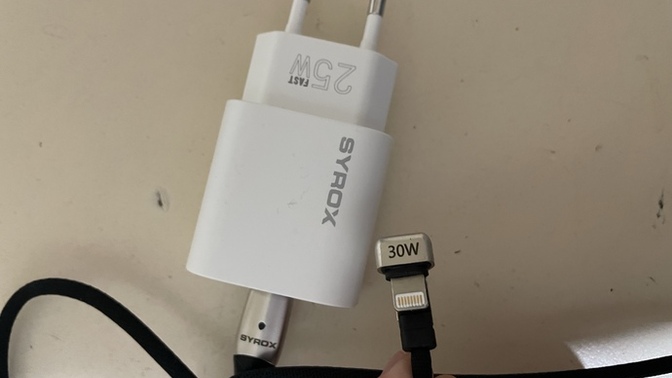 Telefonunuz için hangi şarj adaptörü kullanıyorsunuz?