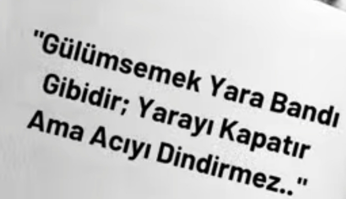 Gülümsemek her acıyı dindirir mi?