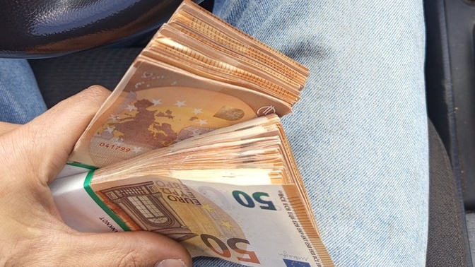 Sence burada kaç Euro var 😉🫵?