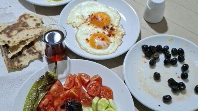 Arkadaslar kahvaltı yapıldımı?