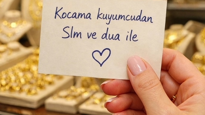 Eşe mesaj atarak sevgililer günü hediyesi altın istemek görgüsüzlük müdür?