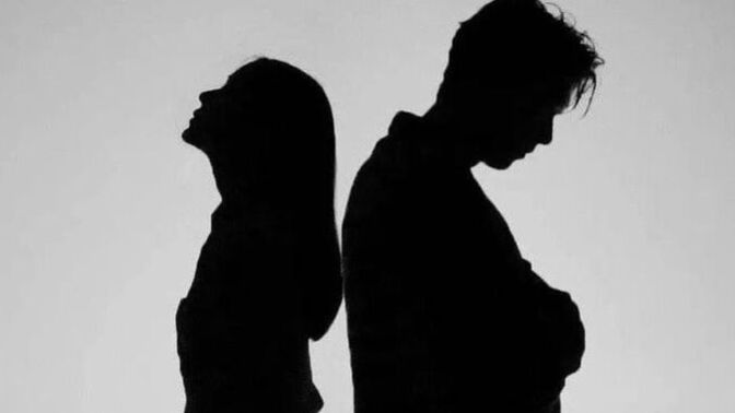 Eşinizle eften püften bir sebeple tartıştığınızda nasıl barışıyorsunuz?