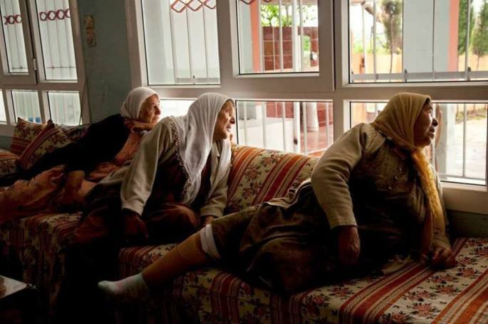 Neden bazı güzel ve hoş kadınlar 30 yaş sonrası hâlâ yalnız kalıyor, evinde yaşlanıyor?