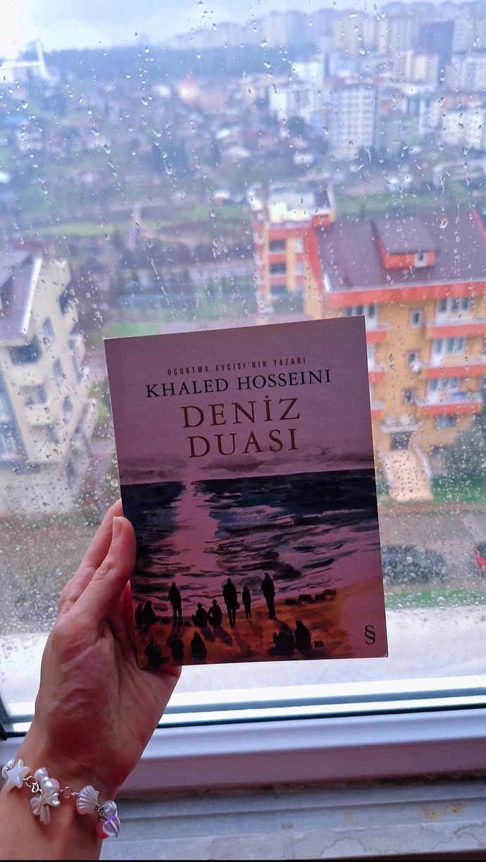 Yağmurlu bir pazar gününe kitap önerisi bırakır mısınız?
