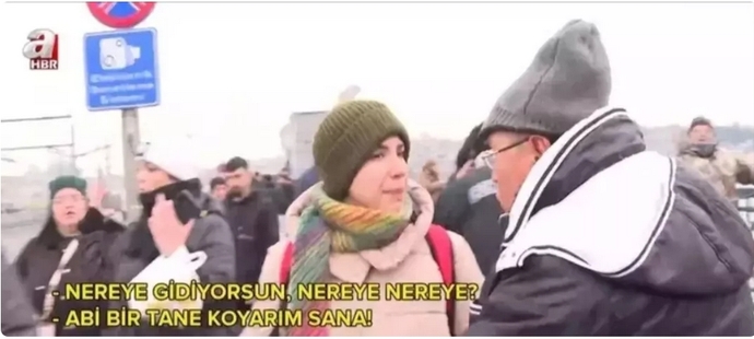 İstanbulda balıkçının kovasındaki balıkları denize atan vegan kadın sizce haklı mı, haksız mı?