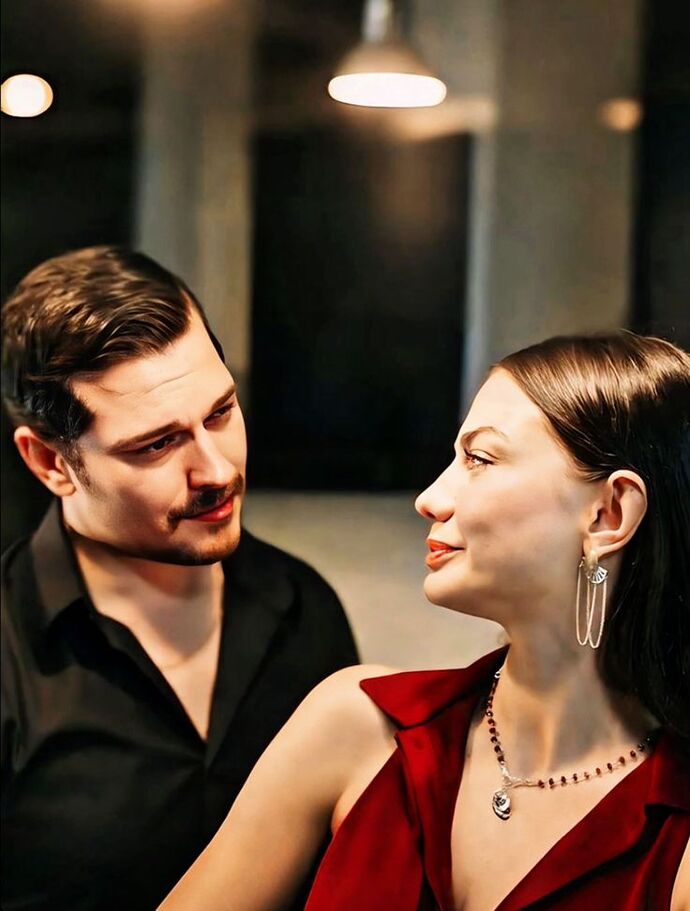 Sevmek mi daha çok yıpratır yoksa karşılıksız sevilmek mi daha ağır gelir?