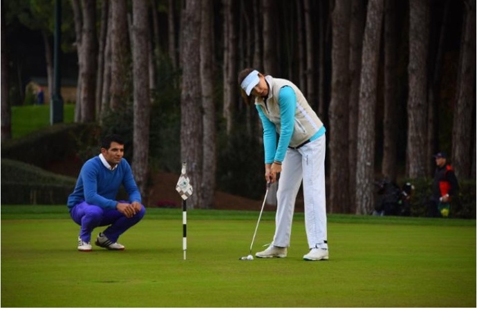 Sevgililer gününde golf oynamaya gidilir mi?