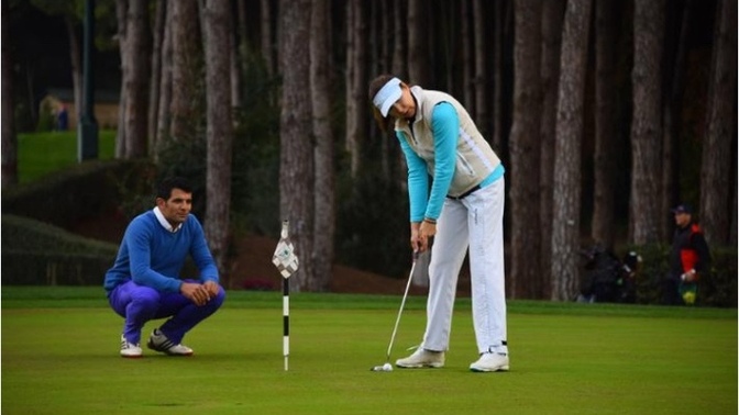 Sevgililer gününde golf oynamaya gidilir mi?