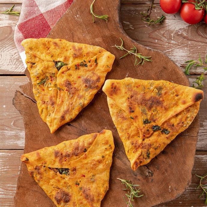 Ispanaklı üçgen börek yediniz mi?
