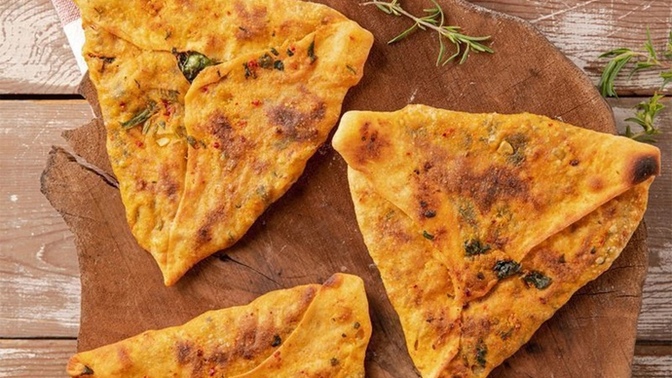 Ispanaklı üçgen börek yediniz mi?