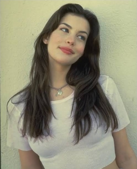 Liv Tyler gençliğine benzetilmek sizce nasıl bir iltifat, güzel bir benzetme mi?