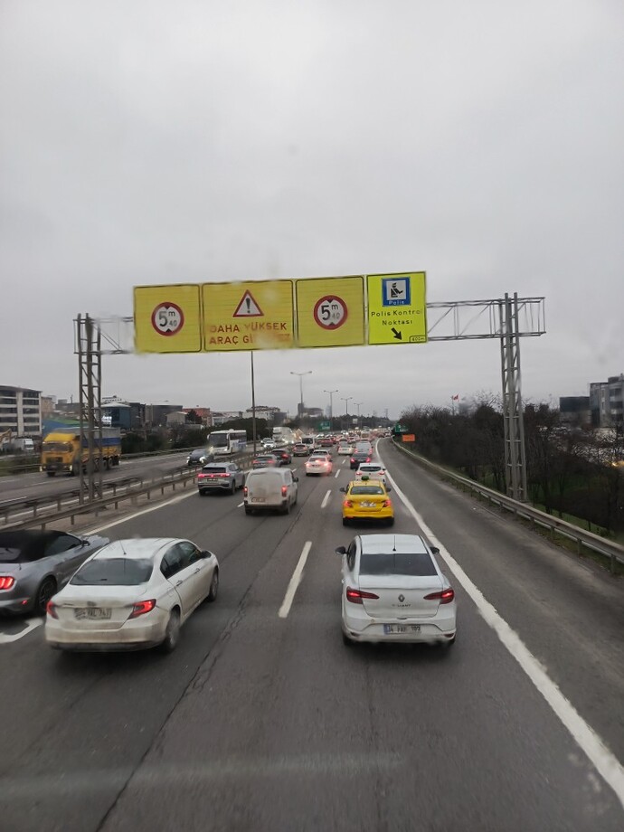 Birrr sürü trafik hiç sevmem ya siz?