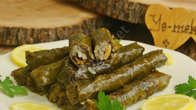 Sarma mı dolma mı daha efsane lezzet, ekşili zeytinyağlı yaprak sarması seven var mı?