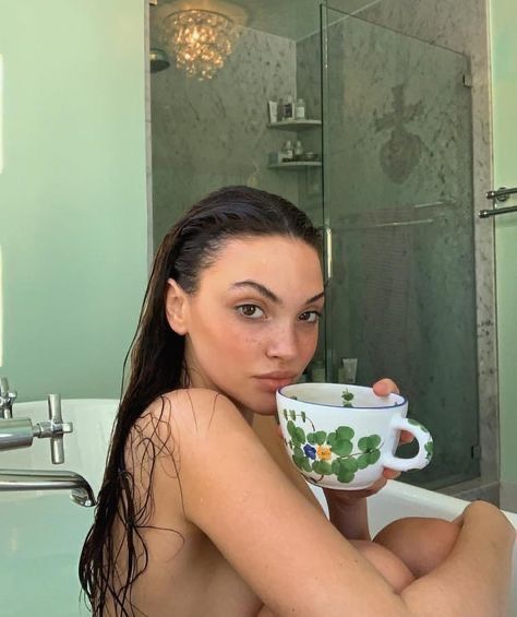 Banyo keyfi sizde nasıl oluyor, duş mu küvet mi daha çok keyif veriyor 🤔?