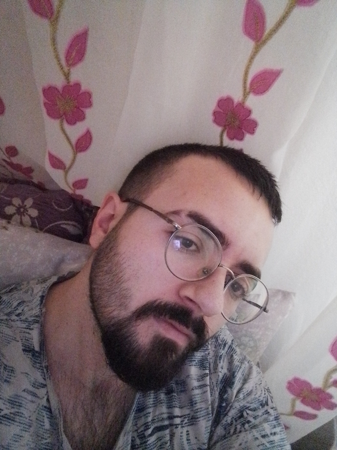 Gözlük takınca çirkin mi oluyorum yoksa sadece bana mı öyle geliyor?