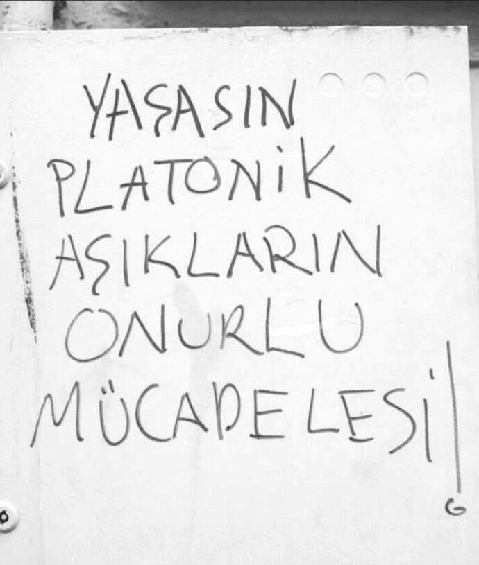 Seninle sevgili olmak isteyen biri var mı ?