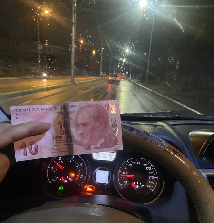 Para storysi atan erkek güvenilir midir, böyle tiplerden sevgili olur mu?