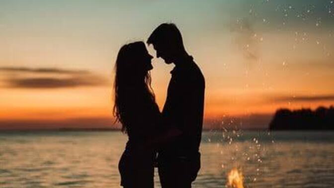 Şu romantik ortamda olmak istediğin biri var mı kalbinde veya aklında?