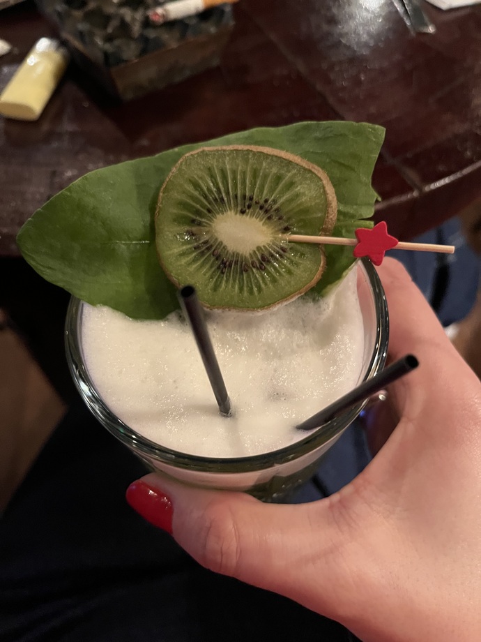 Kime kuzu kulağı kokteyl ısmarlayayım?