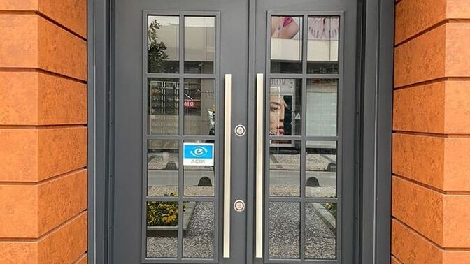 Fizik tedavi servisi şoförü aileme laf etme hakkına sahip mi, sizce haddini aştı mı?