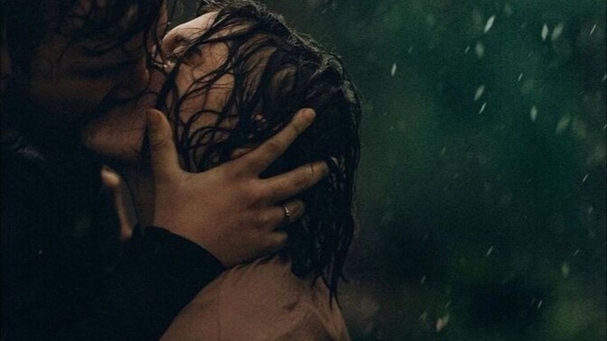 Yağmur altında sevgiliyle sırılsıklam olmak romantik midir?