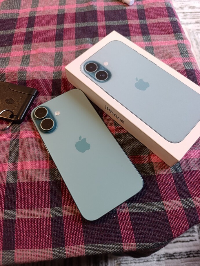 İphone kullananları zorbalayip o kadar para verilmez diyip kendim aldim hakkinizi helal edin 😬?