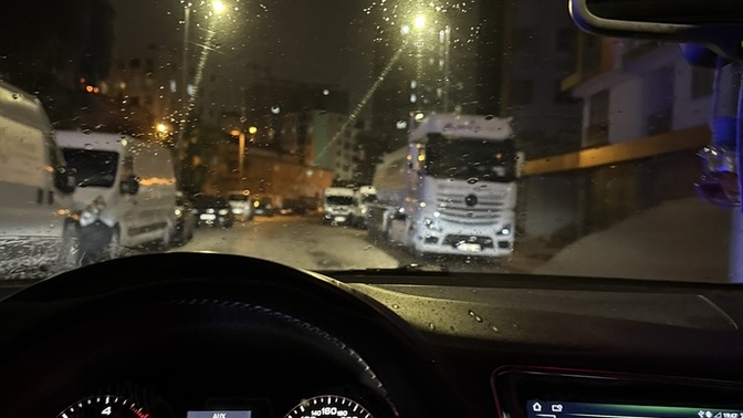Yağmurlu havada araba sürmeyi sever misiniz?