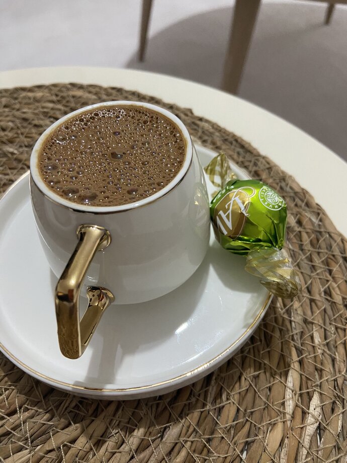 Kahve sigara mı yoksa çay ile çilekli pasta mı daha keyifli gider sizce?