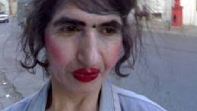 Kadınlar kendileri için mi, erkekler için mi, yoksa diğer kadınları kıskandıkları için mi süslenir?