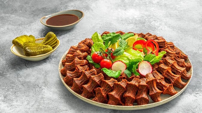 Çiğ köfte etli mi yenir, etsiz mi?