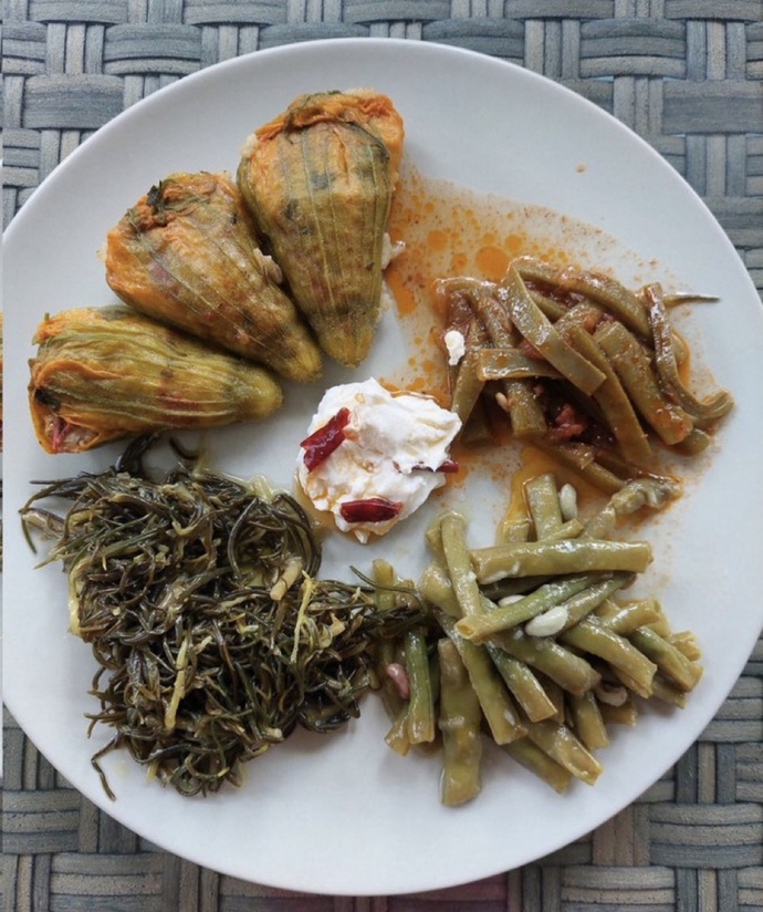 Bu tabaktakileri yer misiniz?