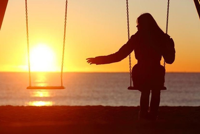 İyi geceler 🌙 Resmi olarak tek başımıza sevgililer gününe girmiş bulunuyoruz değil mi😅?