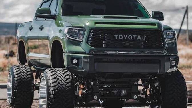 Araba aldım yeni rengi güzel mi?
