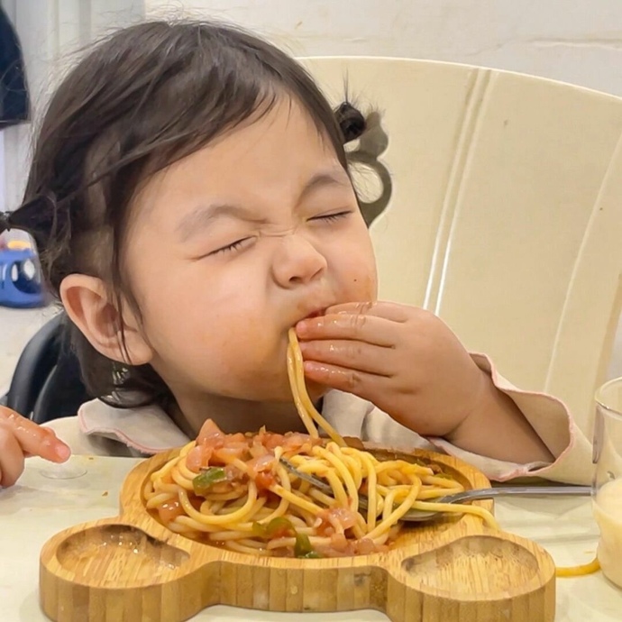 Aç kalmak mı sevmediğin yemeği yemek mi?