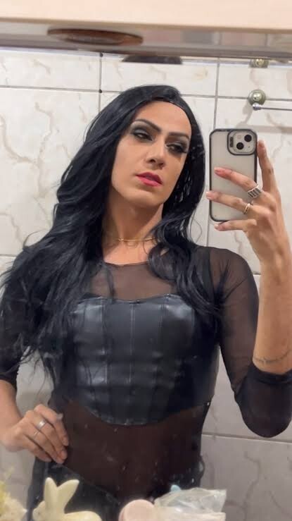 Güzel bir kadına hayat neden bu kadar zor?