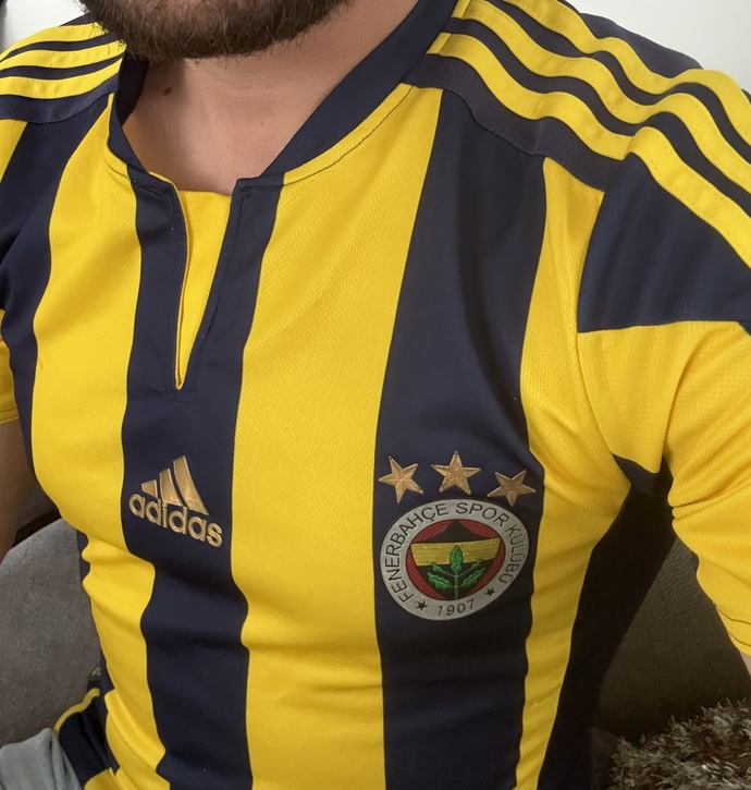 Evet formayı giyindim maçı bekliyorum heyecanla 😂